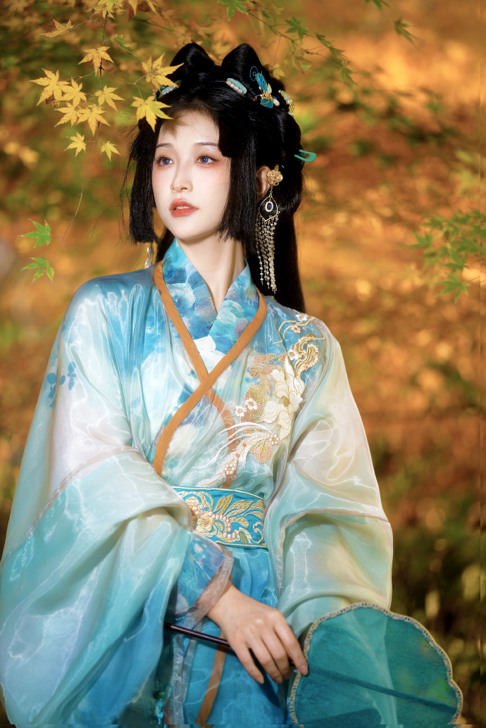 坠落的审判 封面